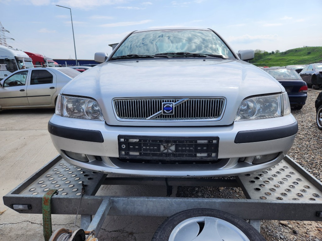 Conducta AC Volvo S40 2001 Berlina 1.9