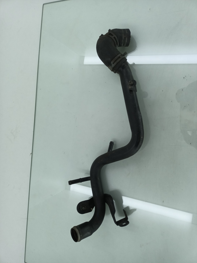 Conducta apa Audi A4 B6 AWX 1.9 TDI 2001-2005 CEA DE CONFECTIE METALICA DezP: 19263