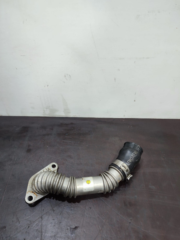 Conducta EGR Volkswagen / Audi / Skoda / Seat 2.0 TFSI 06F103213N