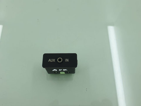 Conector auxiliar USB BMW X1 E84 N47D20C 2010-2015 6131.6986791 DezP: 12987