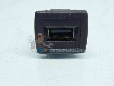 Conector auxiliar USB Mercedes Clasa E (W212) [Fab