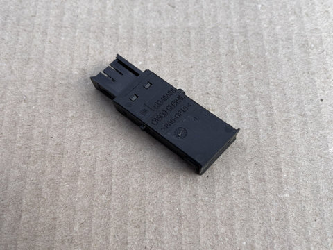 Conector USB 13348688 Chevrolet Cruze J300 [facelift] [2012 - 2015]