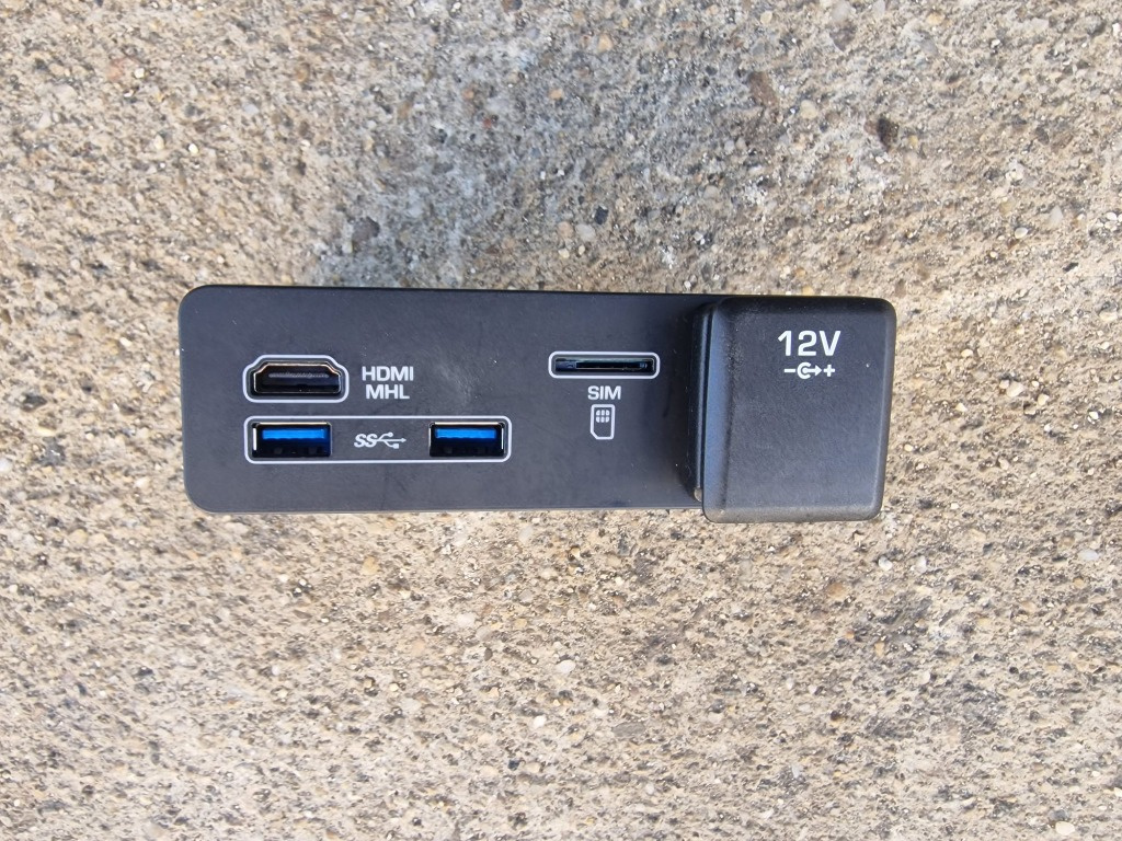 Conector USB HDMI SIM Range Velar 2017 L560