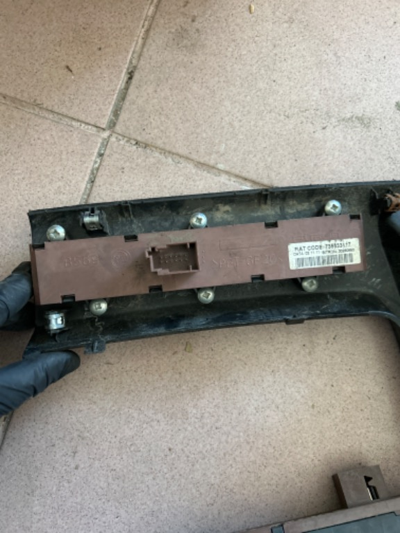 Consolă suport pahar cu panou comenzi și buton avarii Fiat Ducato An 2011-2015 735533117