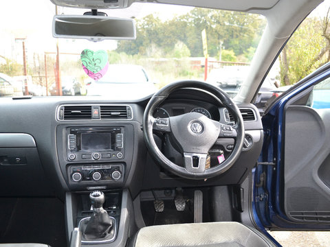 Consola bord VW Jetta