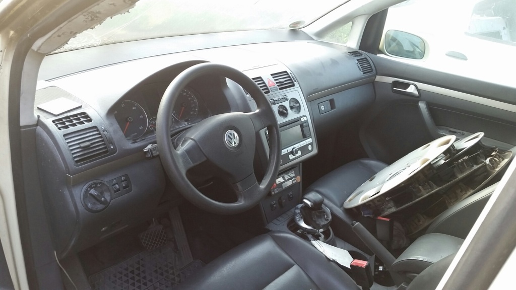 Consola bord - VW Touran 2.0TDI, an 2007