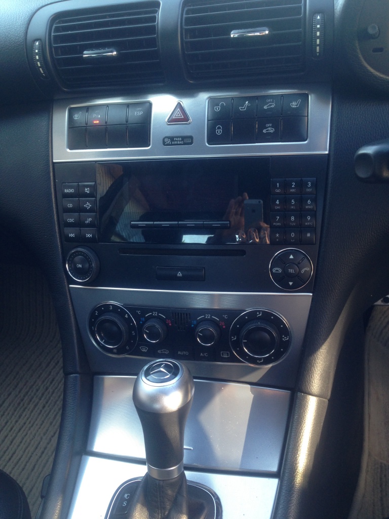 Consola centrală cu radio ce Mercedes c class w20