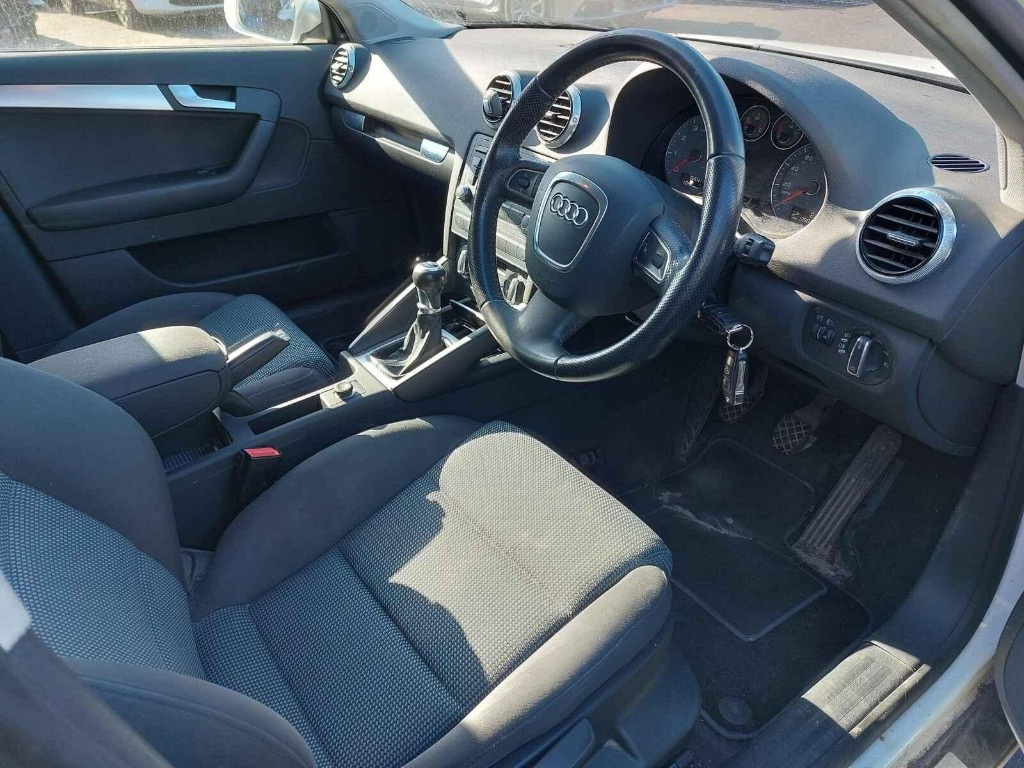 Consola centrala Audi A3 8P 2011 HATCHBACK 1.4 TFSI CAXC