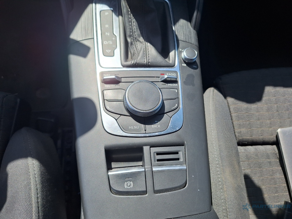 Consola centrala AUDI A3 Sportback 8VA, 8VF 2012 -