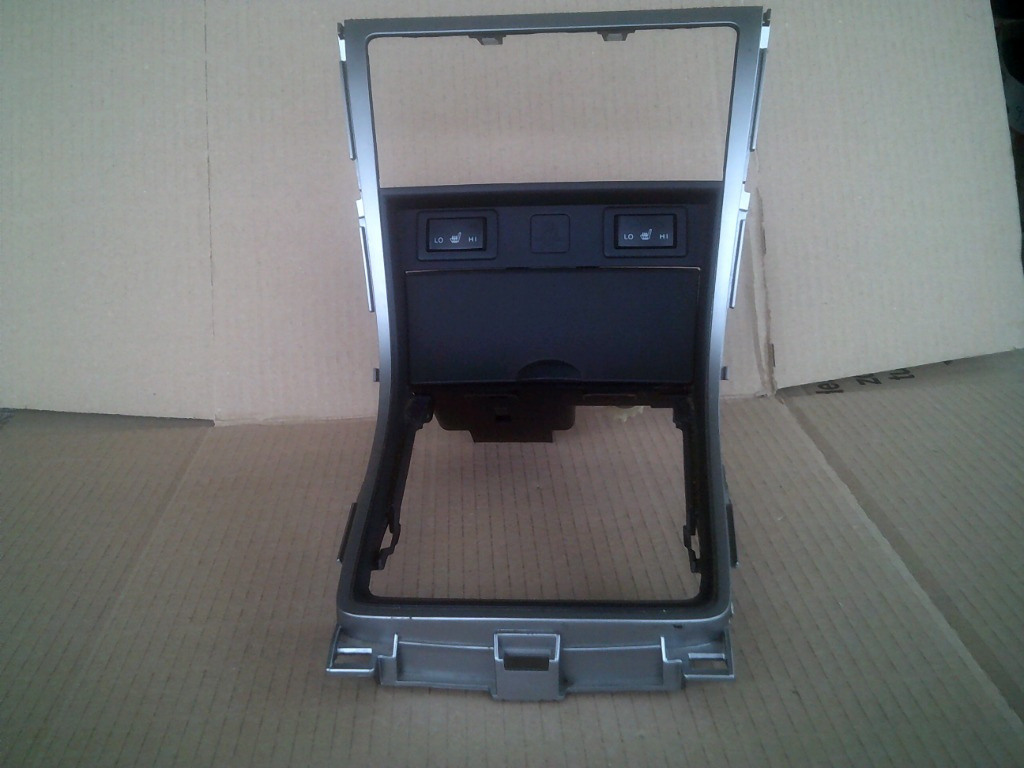 Consola centrala cu scrumiera si butoane incalzire scaune Mazda 6 GH, GS1D-64626, GS1E-66420, GS1D-66420