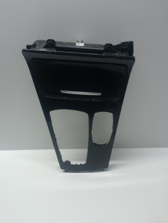 Consola centrala fara butoane BMW Seria 5 GT (2009