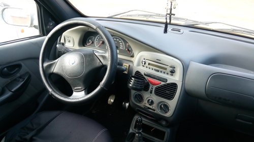 Consola centrala Fiat Albea 2005 Sedane 