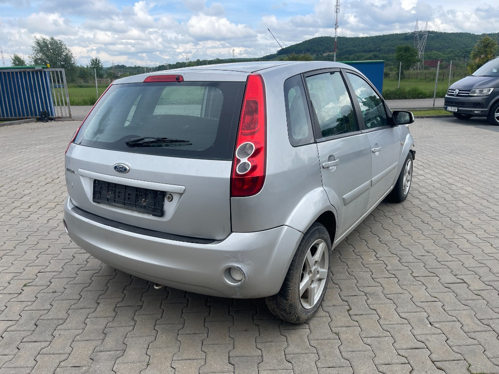 Consola centrala Ford Fiesta 2008 Hatchb
