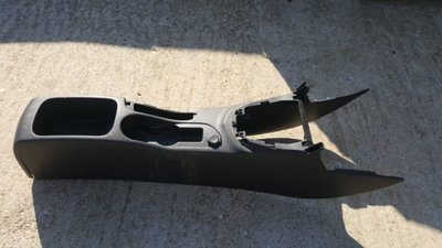 Consola centrala frana de mana Peugeot 308-2012