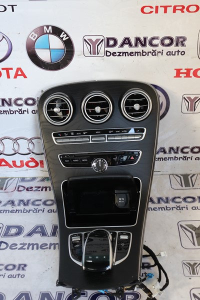 CONSOLA CENTRALA MERCEDES C-CLASS AN : 2015 ( GRIL