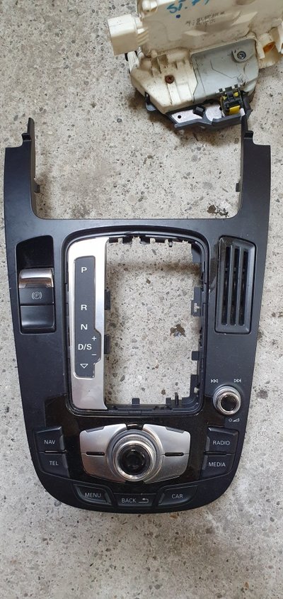 Consola centrala navigatie Audi A4 B8 8K A5 8T Fac