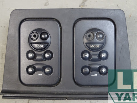 Consola centrala spate pasageri cu butoane control volum audio Freelander 2