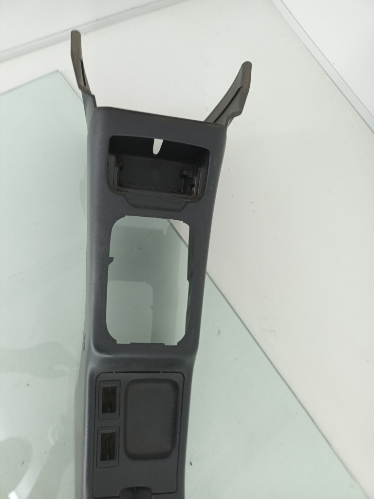 Consola centrala Toyota RAV 4 3S-FE - 2.