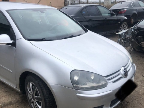 Consola centrala Volkswagen Golf 5 2006 hatchback 2.0 tdi