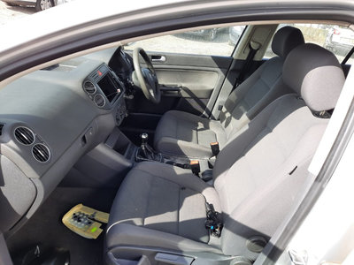 Consola centrala Volkswagen Golf 5 Plus 2005 Hatch