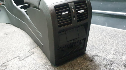 Consola centrala Volkswagen Passat (3C5)