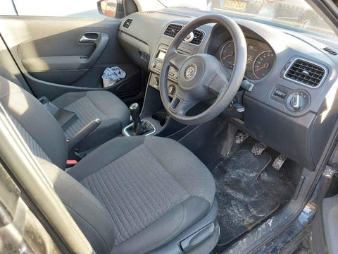 Consola centrala Volkswagen Polo 6R 2010 HATCHBACK 1.6 TDI