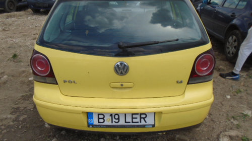 Consola centrala Volkswagen Polo 9N 2006