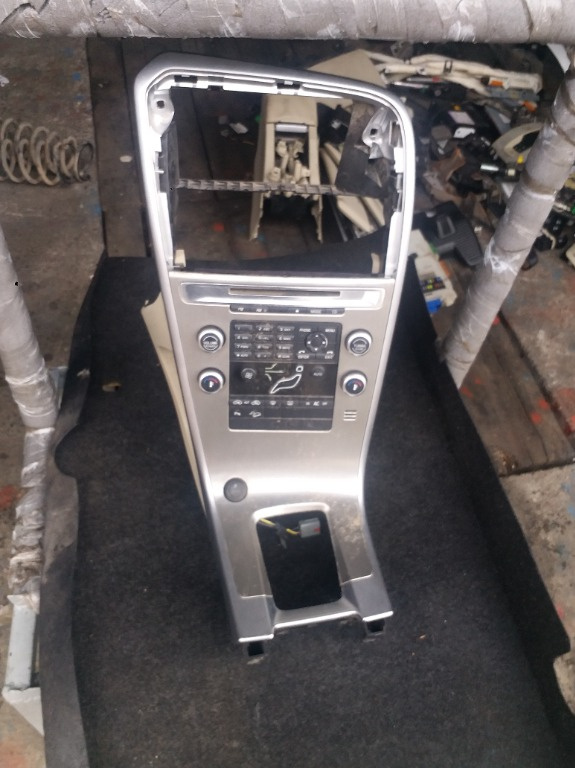 Consola Centrala Volvo Xc60 Model 2008-2012