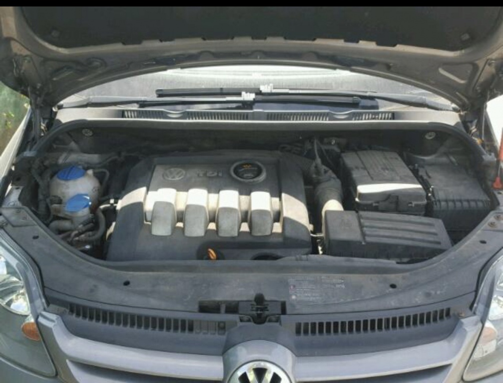 Consola centrala VW Golf 5 Plus 2005 Hat