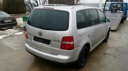 Consola centrala VW Touran 2006 Htchback