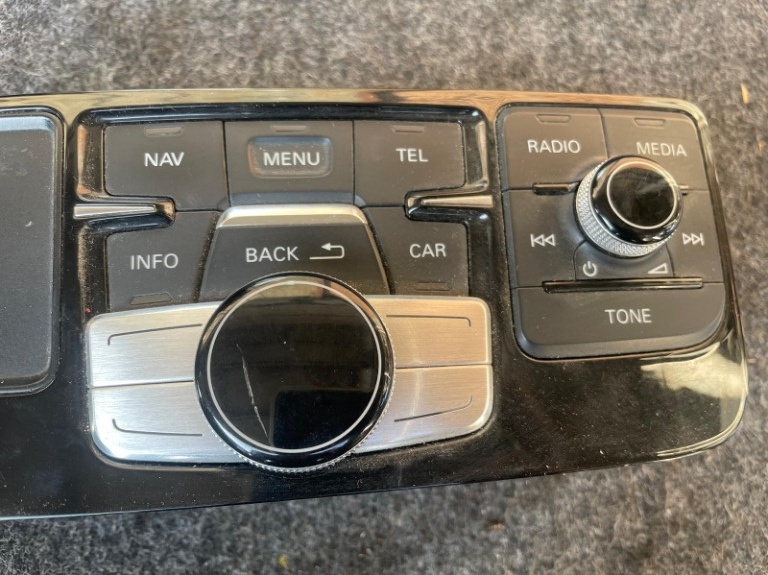 Consola navigatie auto Audi A8 4H 2011-2017