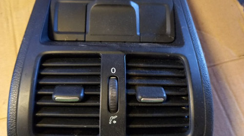 Consola spate cu grila aer VW Passat B6 