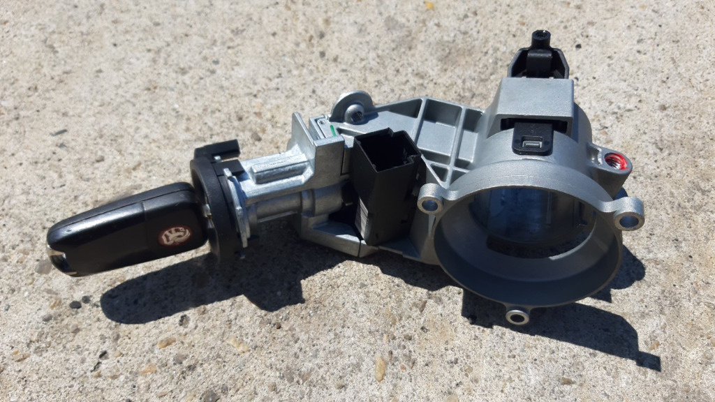 Contact cu cheie Opel Corsa D