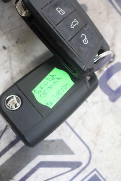 CONTACT CU CHEIE SKODA OCTAVIA 3 - COD 5Q0905865 - SC 38994