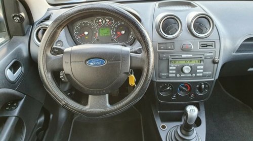 Contact Ford Fiesta 1.4 benzina