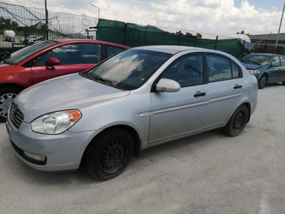 Contact pornire Hyundai Accent