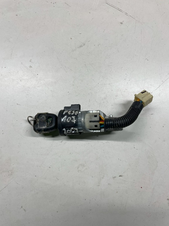 CONTACT PORNIRE PEUGEOT 107 AN 2007