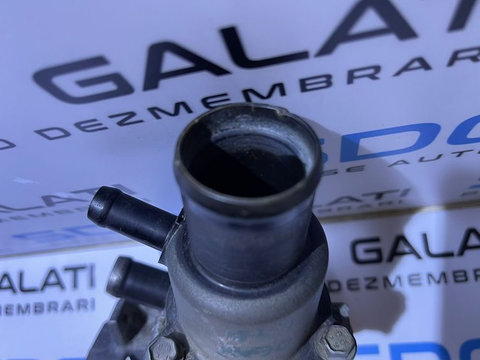 Corp Carcasa Distribuitor Termostat Apa Dacia Sandero 1 1.6 MPI 2008 - 2012 Cod 8200155515