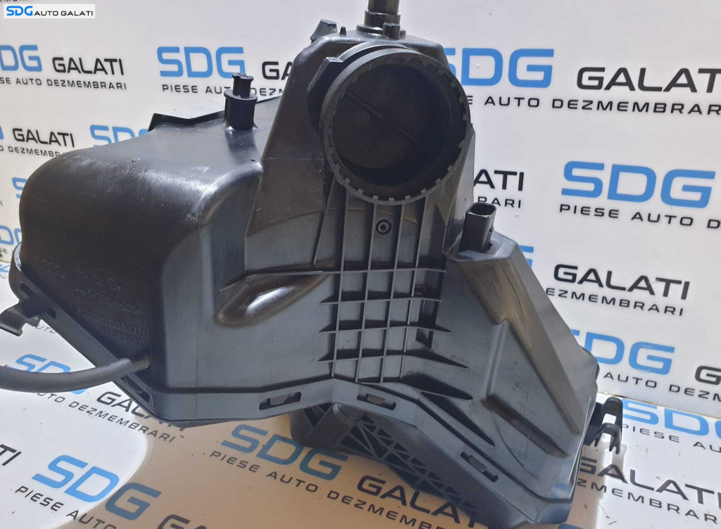 Corp Carcasa Filtru Aer Audi A4 B8 1.8 TFSI CABA CABB CDHA CDHB 2008 - 2015 Cod 8R0133843C 8K0133837D