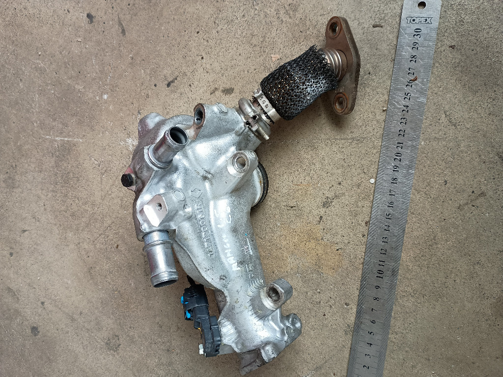 Corp racitor gaze 147170061R / 223658341R Dacia Re