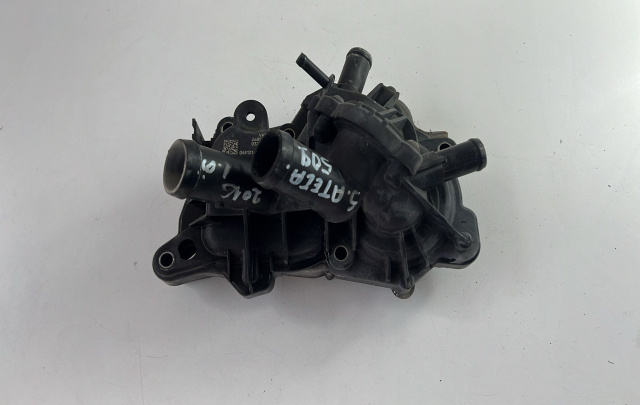 Corp termostat cu pompa apa Cod: 04E121042M Seat Ateca [2016 - 2020] Crossover 1.0 TSI MT (115 hp)