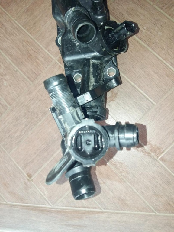 Corp termostat DACIA LOGAN 2 0.9 benzina