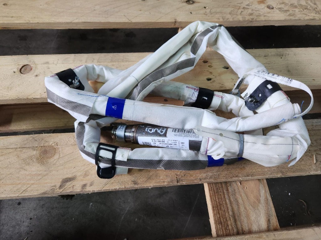 Cortina dreapta AIRBAG Audi A4 B8 1.8 TFSI combi an de fabricatie 2011 Cod : 8K0880742D