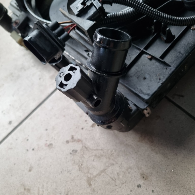 Cot furtun apa de pe radiator SKODA FABI