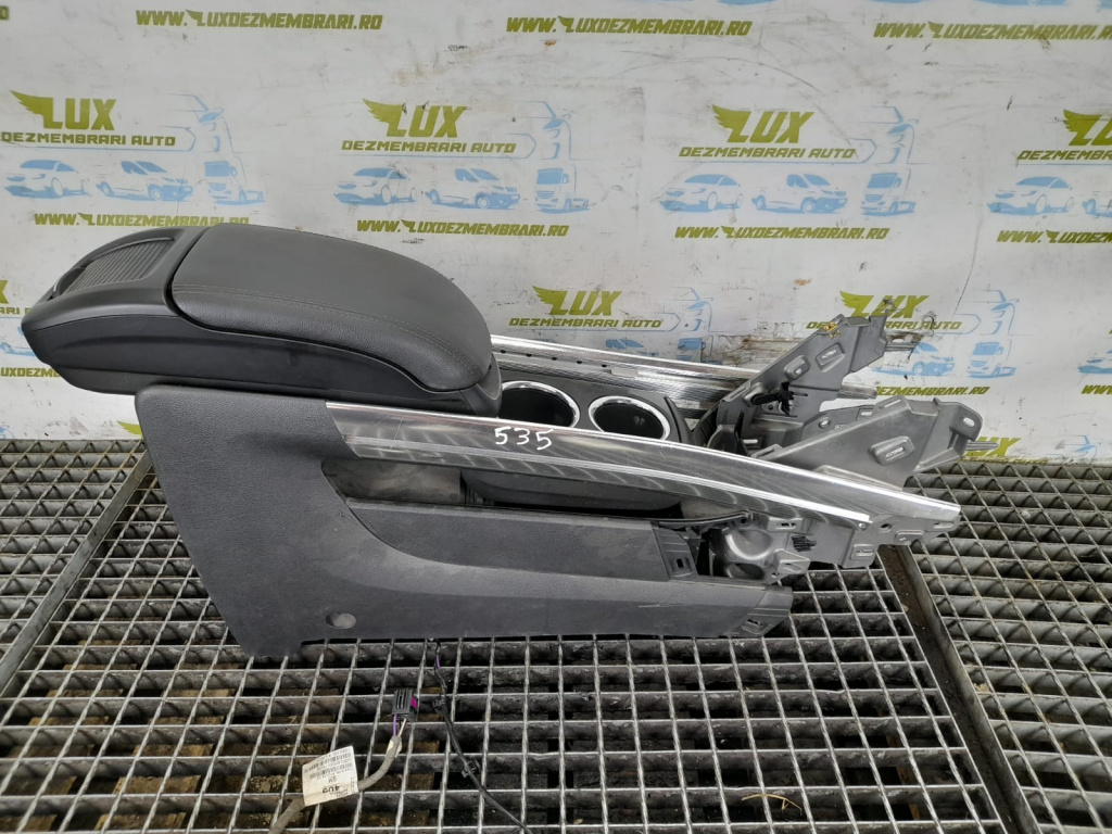 Cotiera consola centrala 13377807 Opel Zafira C [2012 - 2016] 1.6 cdti B16DTH