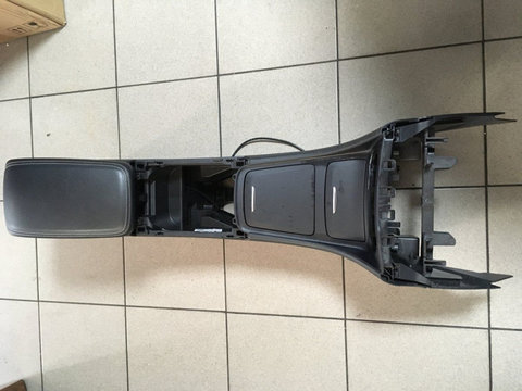 Cotiera cu scrumiera si suport pahara Mercedes A-class cod: a1766800900