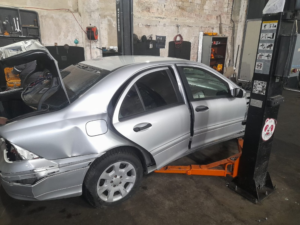 Cotiera Mercedes C-Class W203 2005 sedan/berlina 2.2 cdi om646.963