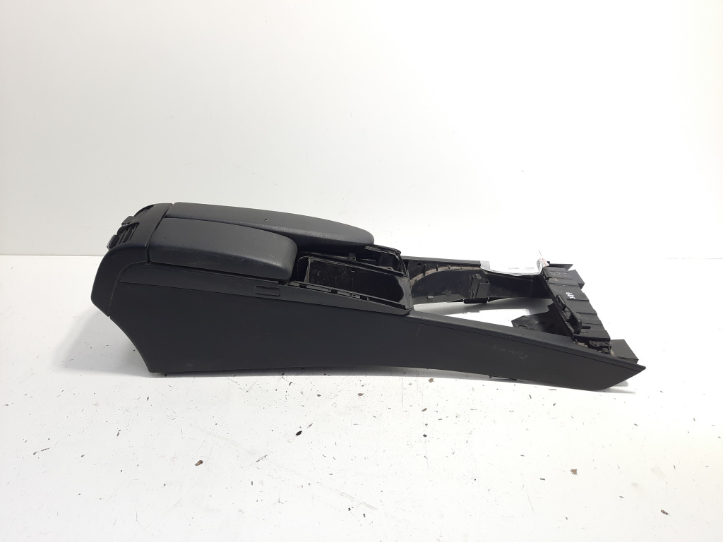 Cotiera, Mercedes Clasa C (W204), vol pe stanga (idi:589580)