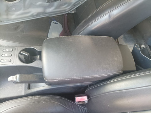 Cotiera Nissan Qashqai an de fabricație 2008 2.0 diesel