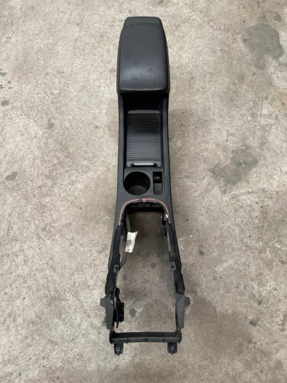 Cotiera Opel Astra J cu frana mana la buton 2010